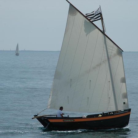 Votre Vue, La Mer, Les Bateaux !!! Wir Sprechen Flieben Deutsch, Touristentipps, We Speak English Concarneau Esterno foto