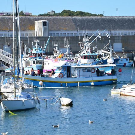 Votre Vue, La Mer, Les Bateaux !!! Wir Sprechen Flieben Deutsch, Touristentipps, We Speak English Concarneau Esterno foto